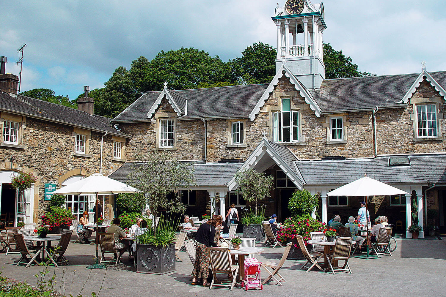 <p>Did you know it's Sourdough September? Well, nor did we until recently, and while we are no baking fanatics (apart from being partial to the odd sweet treat), we did think it was a rather good excuse to round up our favourite Lake District cafés.