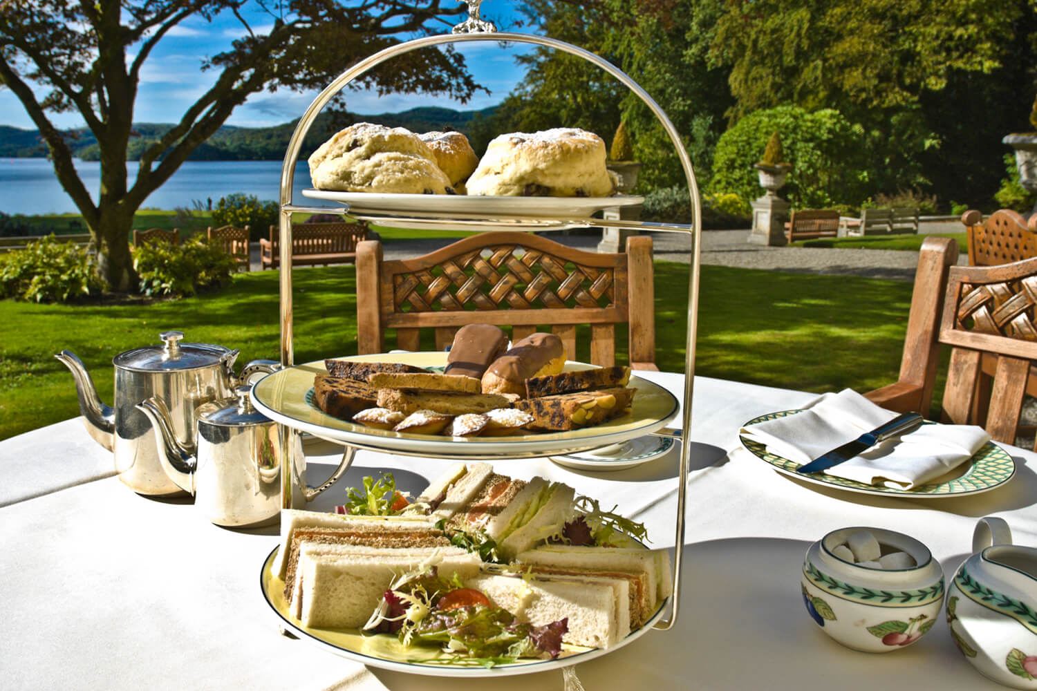 <p>There's something about afternoon tea in the Lake District.